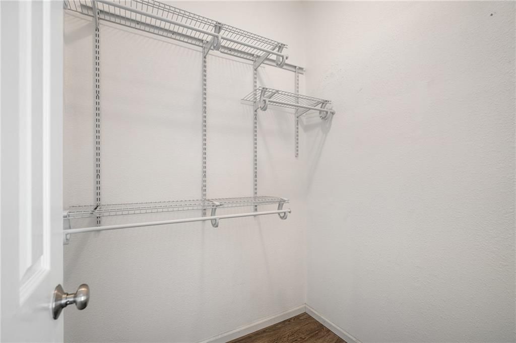 513 W Meriwood Lane — photo 27