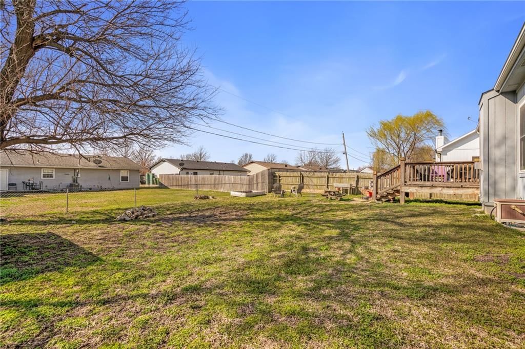 513 W Meriwood Lane — photo 40