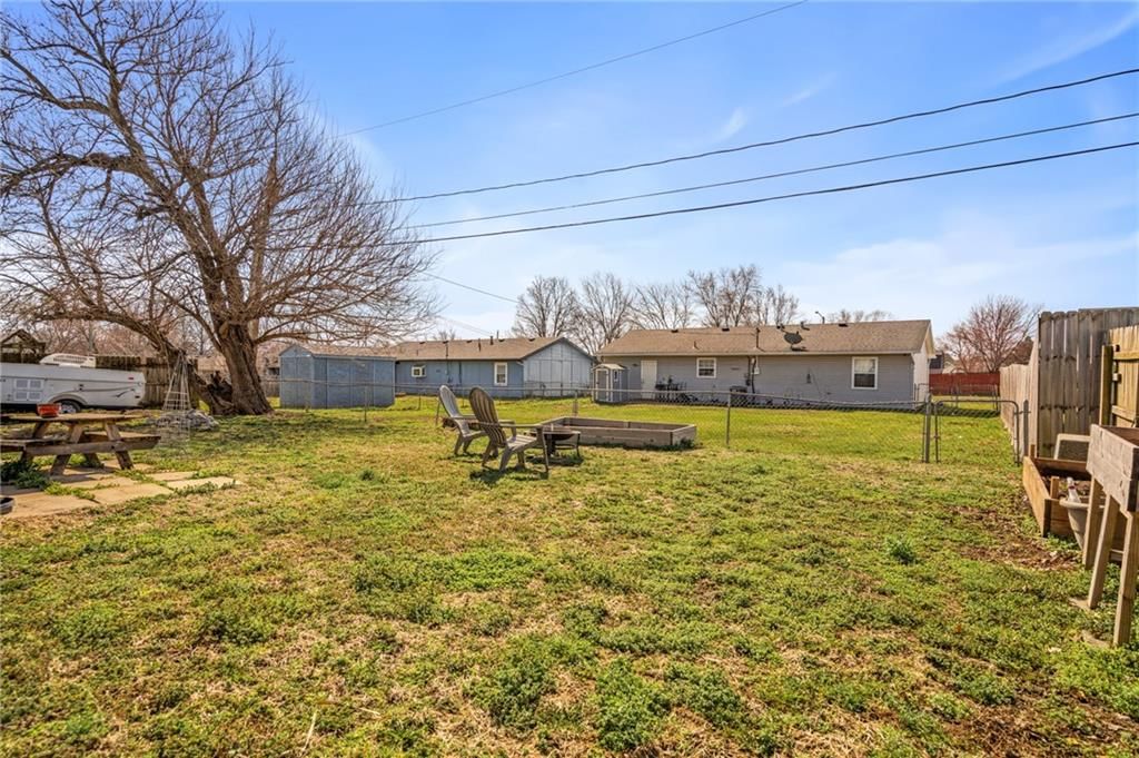 513 W Meriwood Lane — photo 43