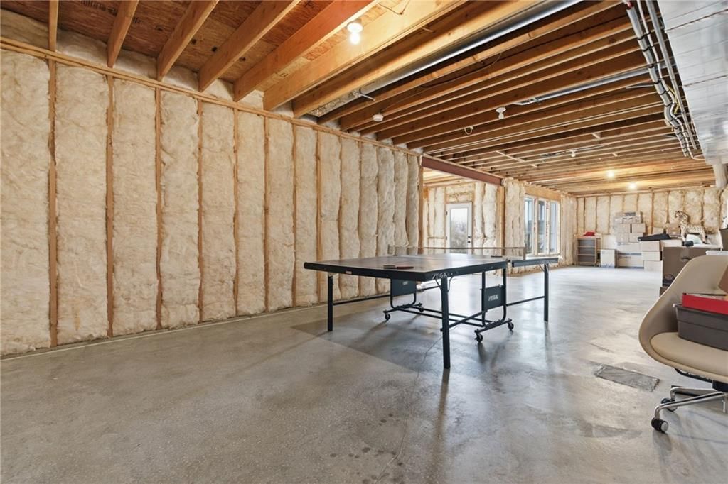 11201 N Wabash Avenue — photo 37