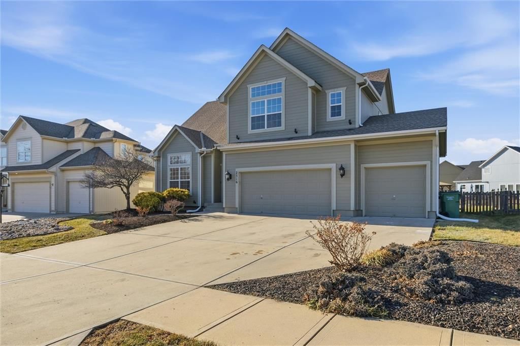 2516 SW Current Lane — photo 4