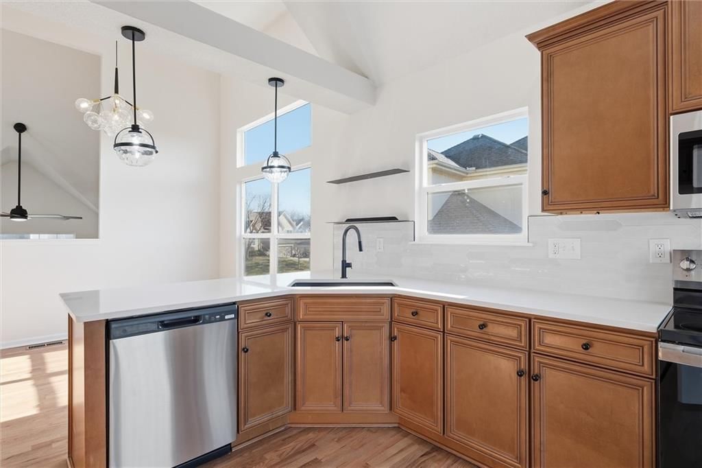 2516 SW Current Lane — photo 11