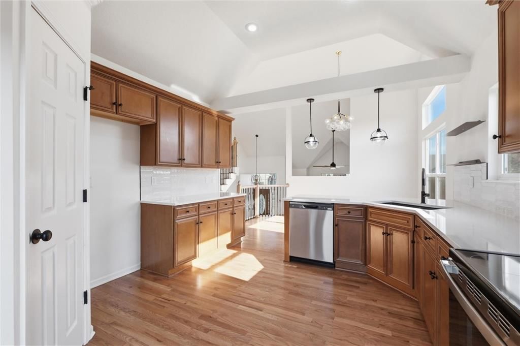 2516 SW Current Lane — photo 12