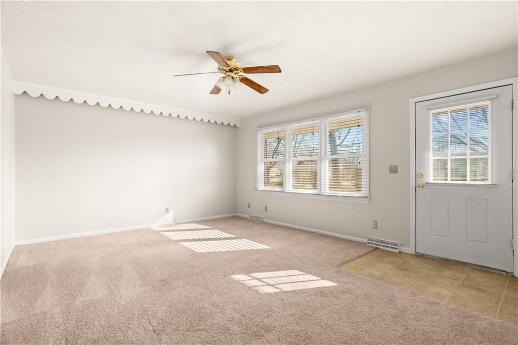 303 SW 5th Street — photo 2