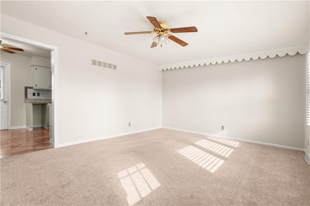 303 SW 5th Street — photo 4