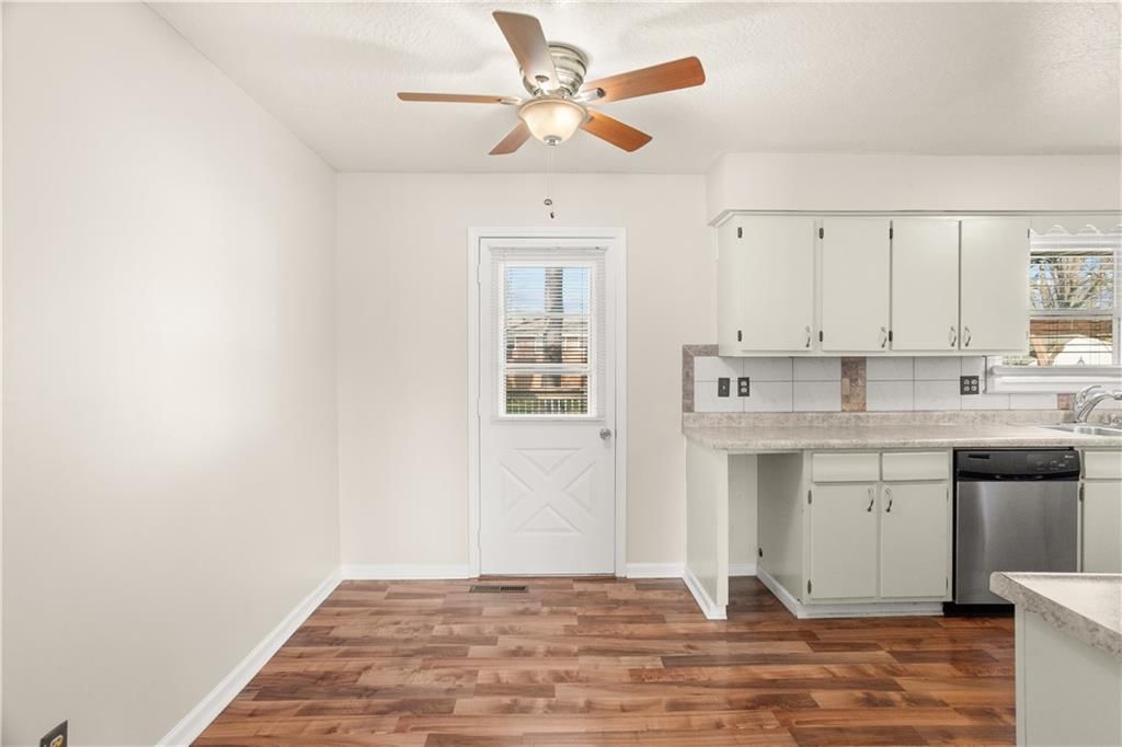 303 SW 5th Street — photo 5