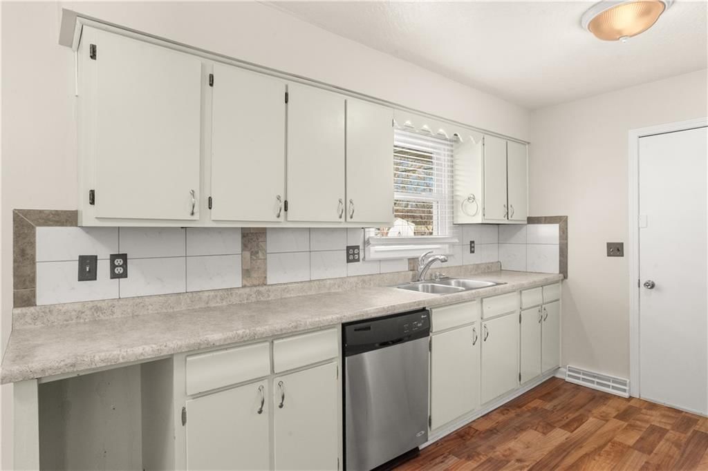 303 SW 5th Street — photo 6