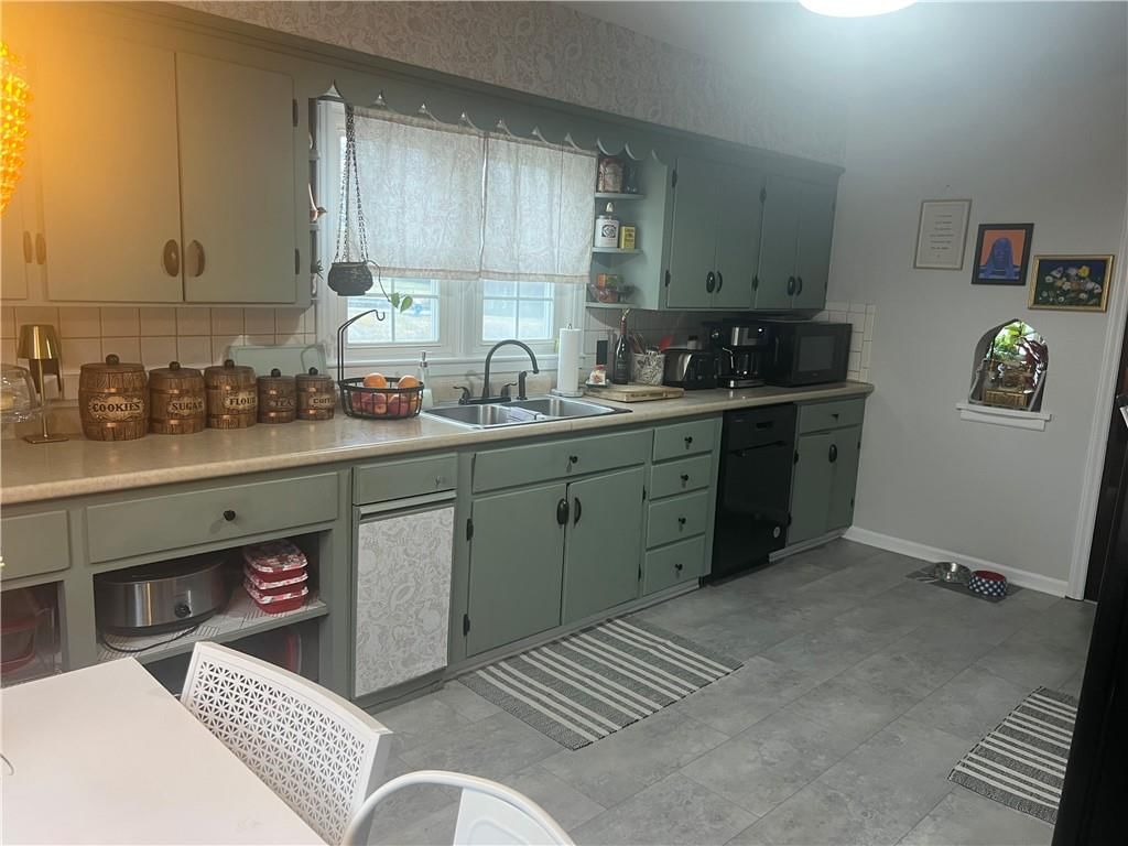 804 E South Street — photo 4