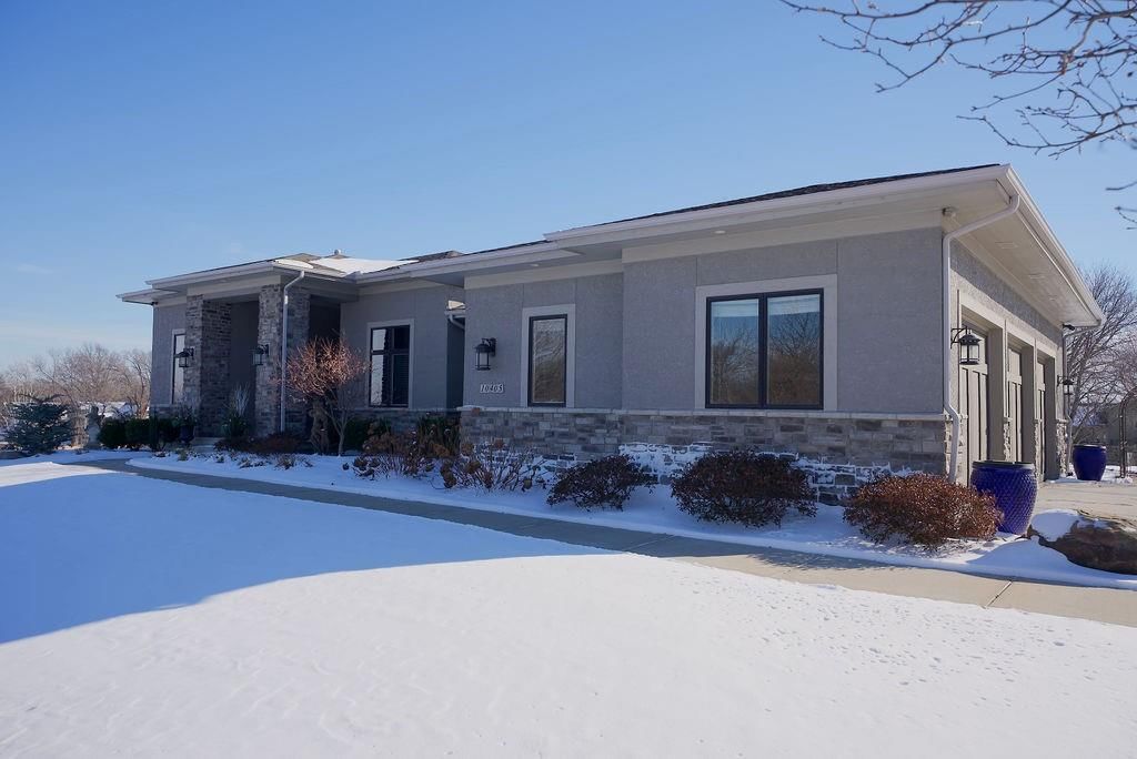 10405 W 49th Street — photo 2