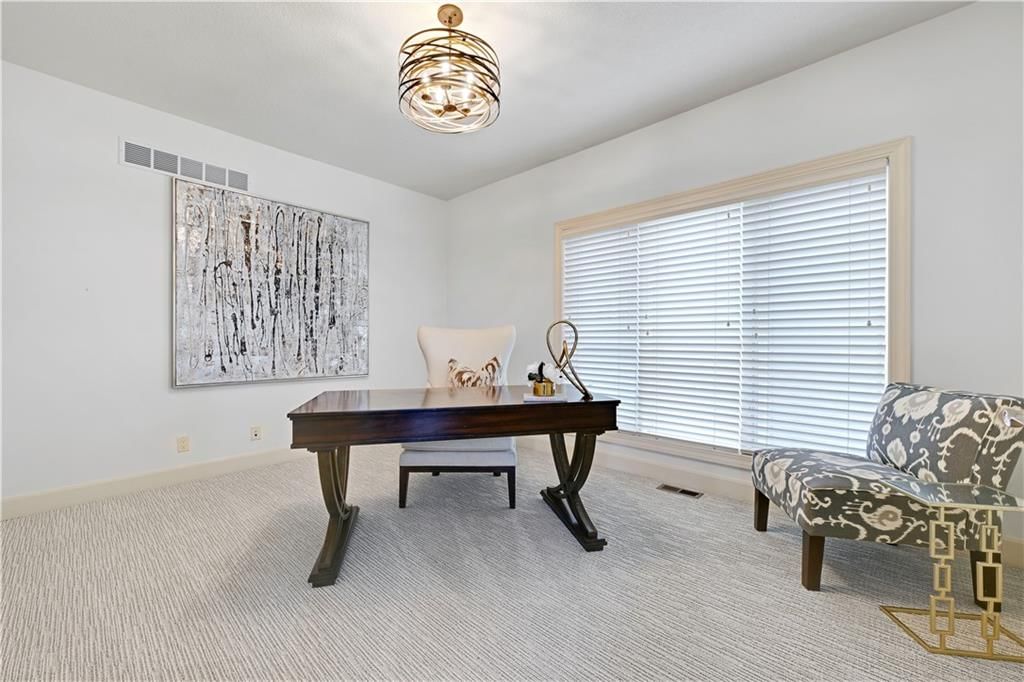 740 Suffolk Lane — photo 16