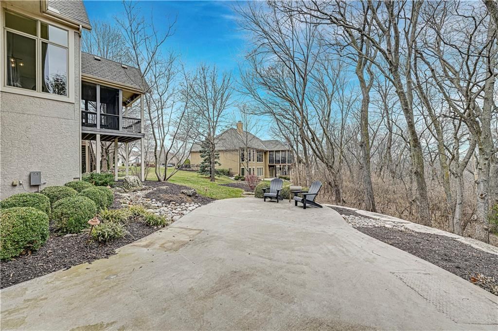 740 Suffolk Lane — photo 37