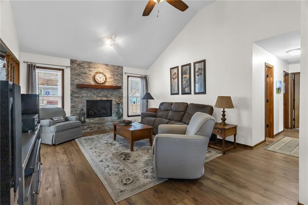 121 SW 26th Street Court — photo 4