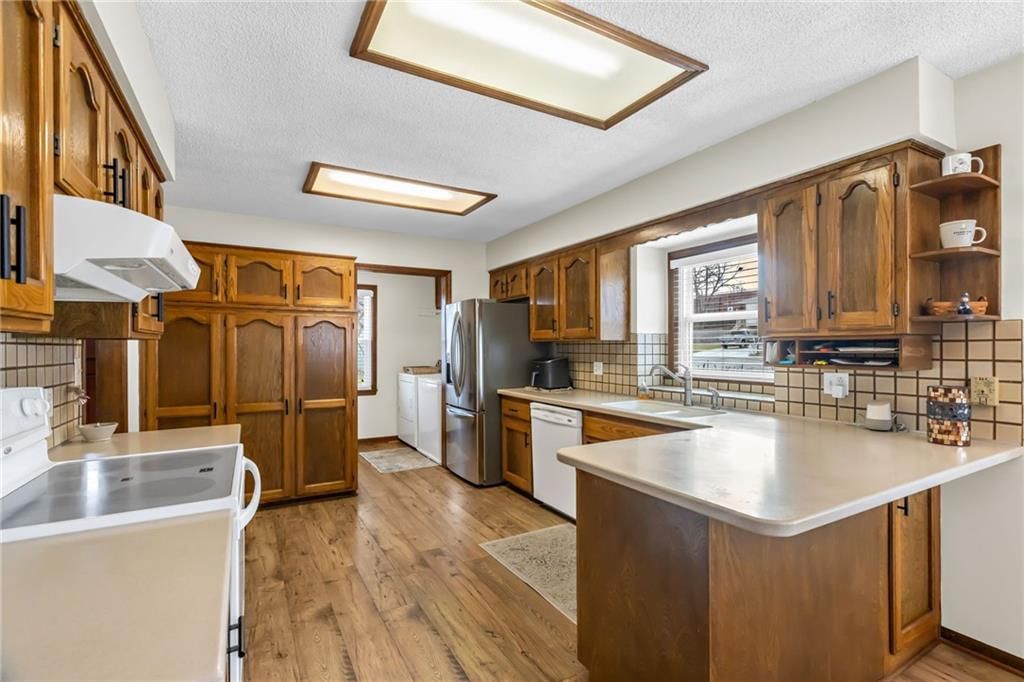 121 SW 26th Street Court — photo 8