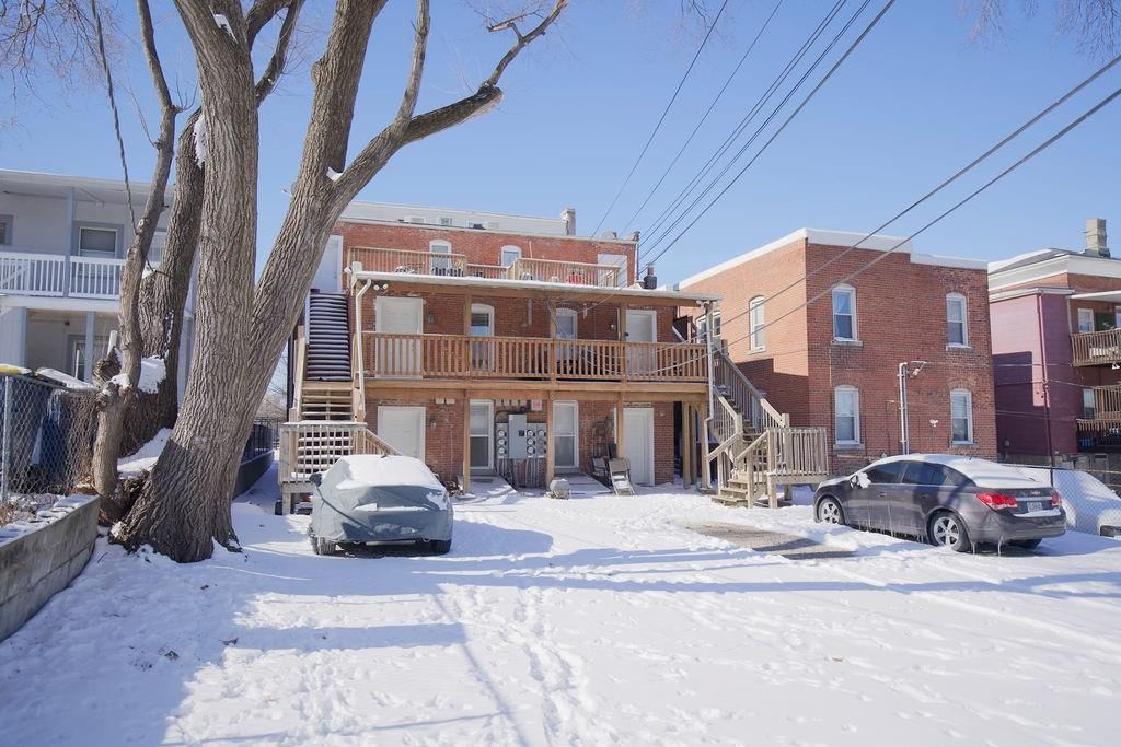 569-571 Campbell Street — photo 10