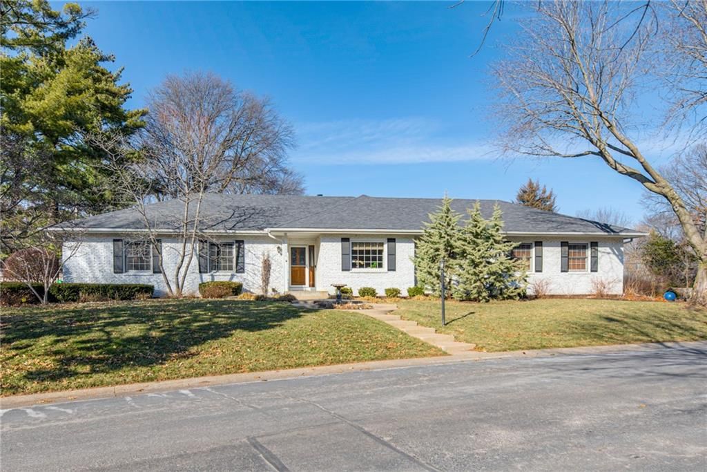 6806 Bluejacket Street, Shawnee, KS