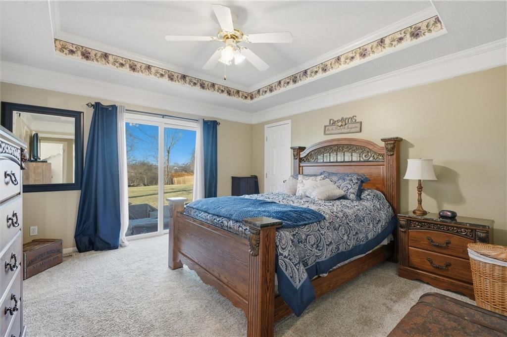 6816 N Corrington Avenue — photo 11