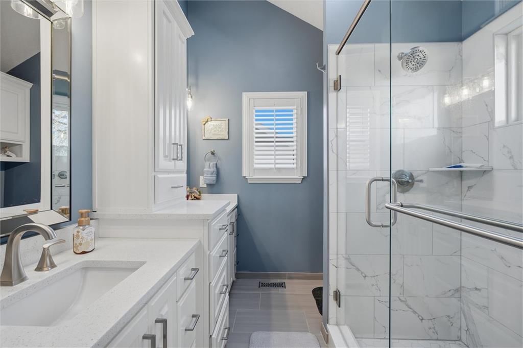 6816 N Corrington Avenue — photo 13