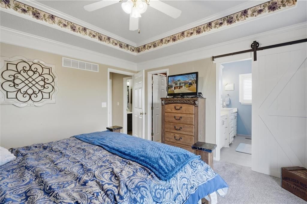 6816 N Corrington Avenue — photo 18