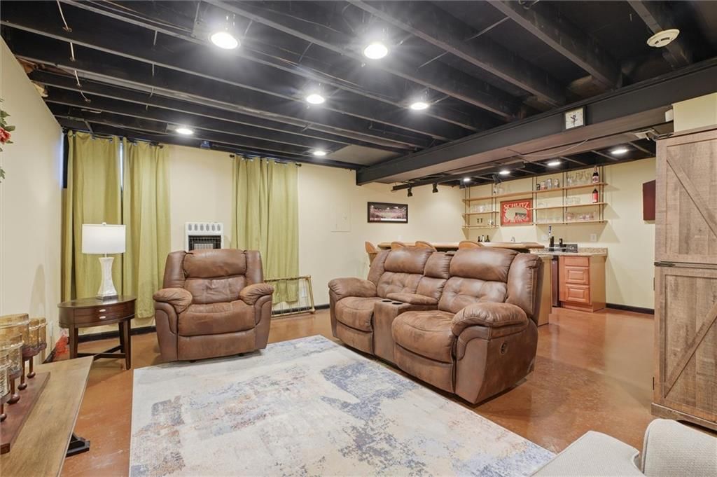6816 N Corrington Avenue — photo 20