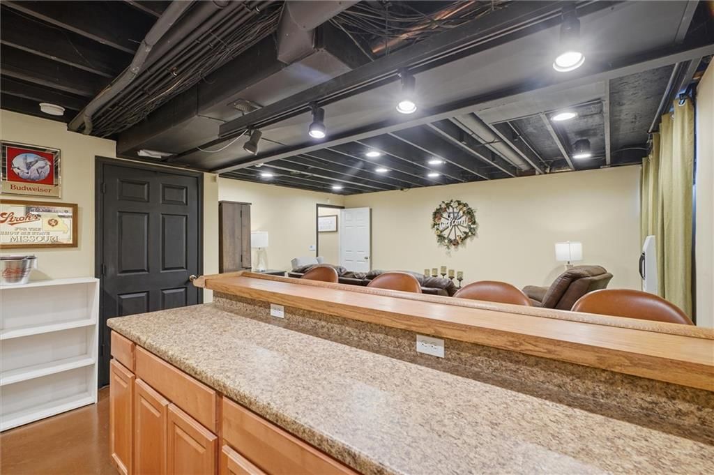 6816 N Corrington Avenue — photo 22