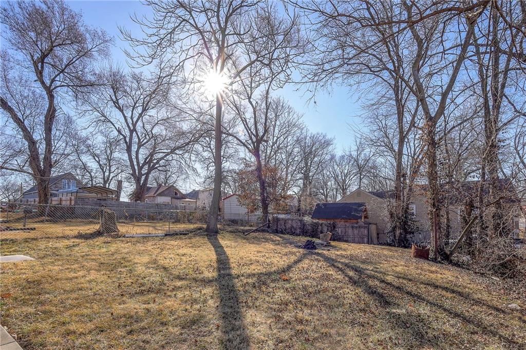 2815 Everett Avenue — photo 19