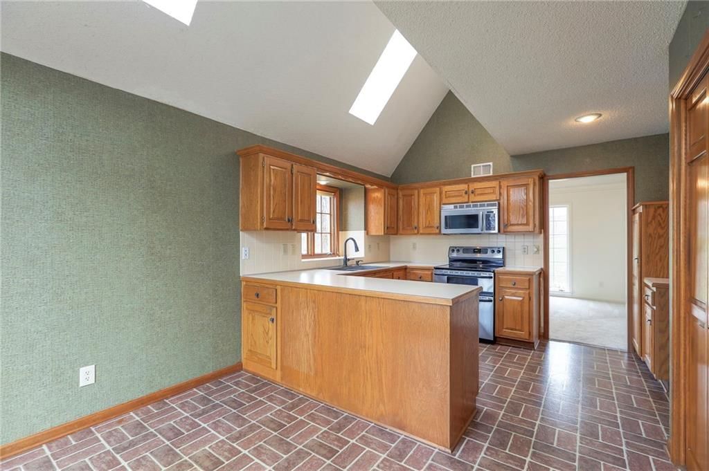 7609 W 115th Street — photo 4