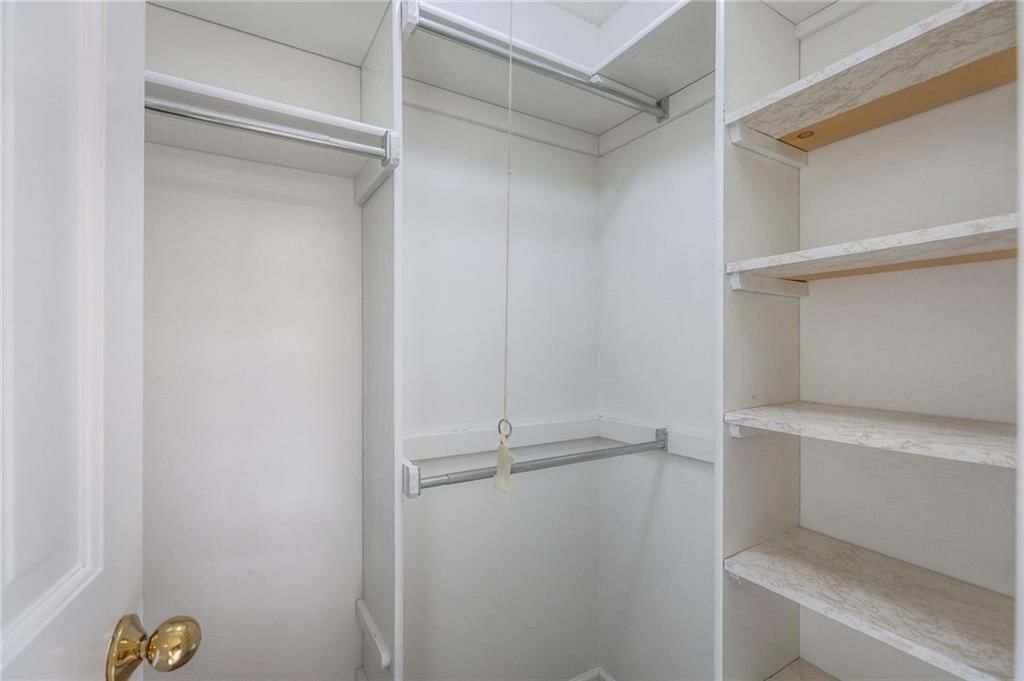 7609 W 115th Street — photo 31