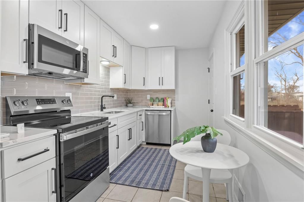 11805 Oakley Avenue — photo 12