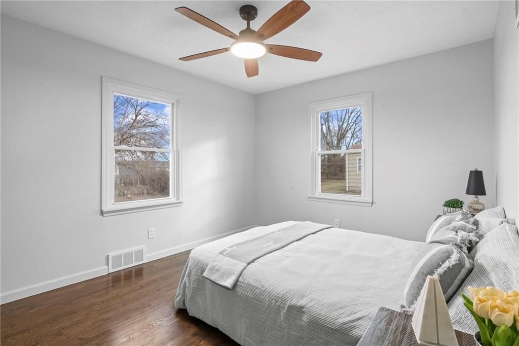 11805 Oakley Avenue — photo 13