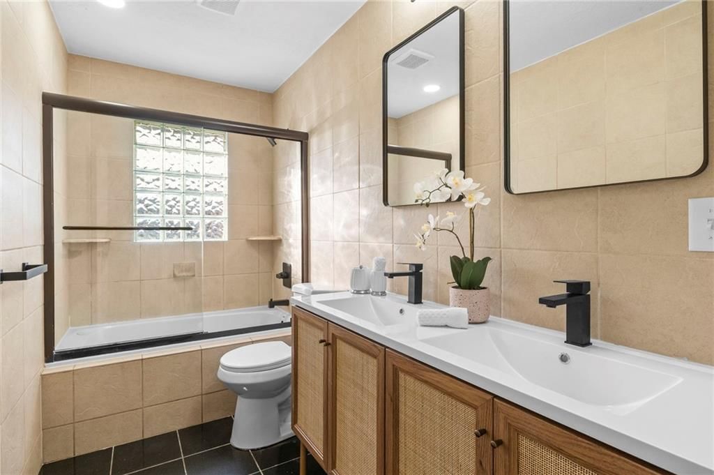 11805 Oakley Avenue — photo 15