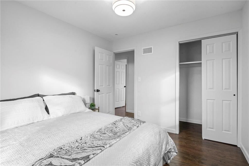 11805 Oakley Avenue — photo 18