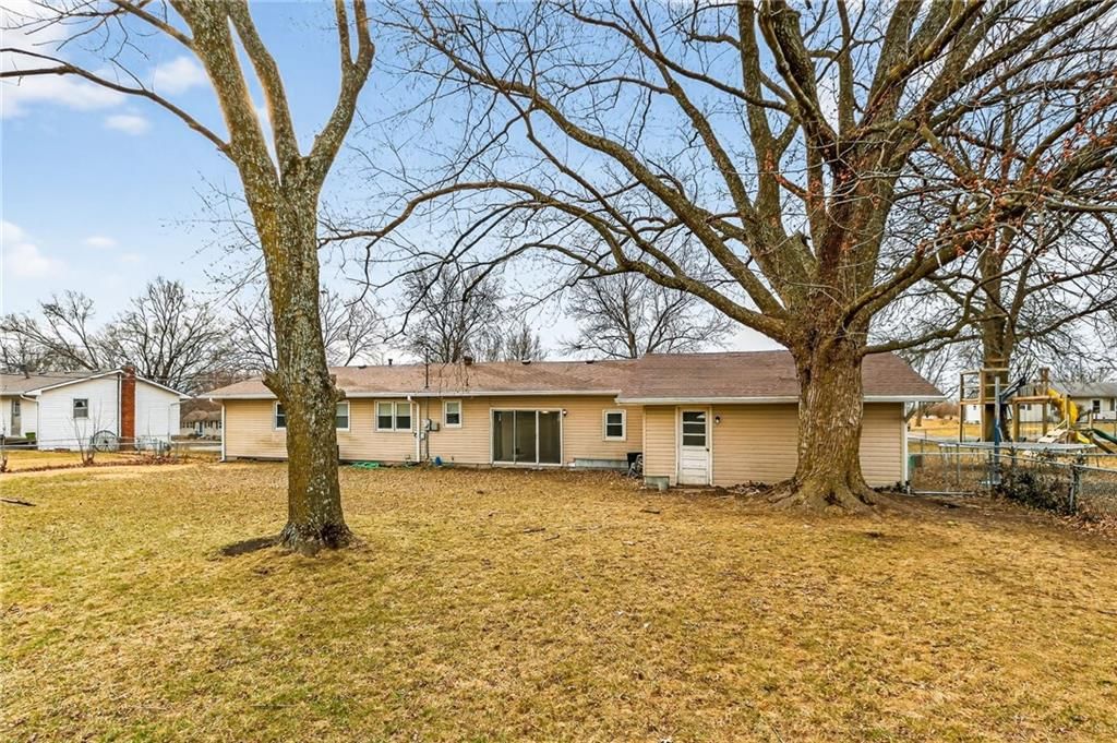 416 Country Drive — photo 4