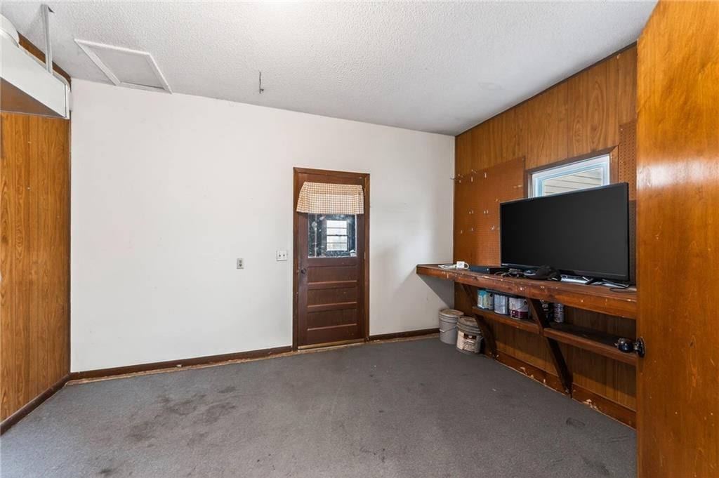 416 Country Drive — photo 19