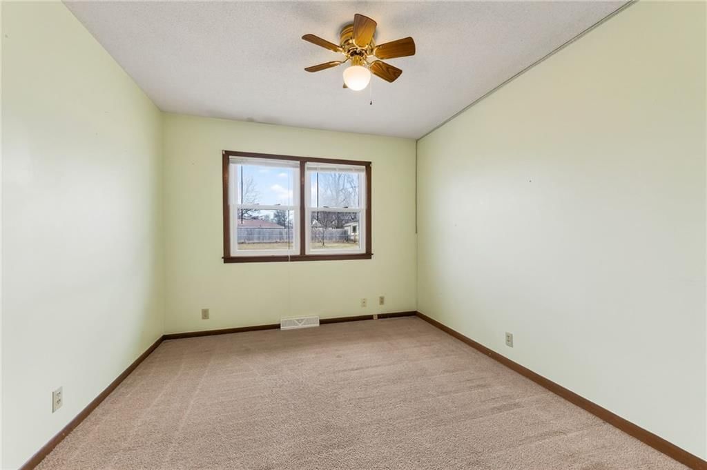 416 Country Drive — photo 22