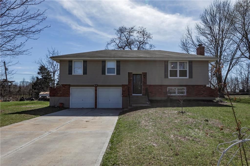 7640 W 194th Street — photo 2