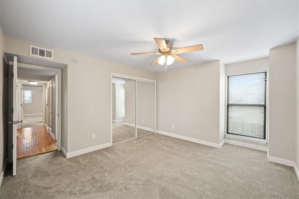 4056 Warwick Boulevard — photo 11