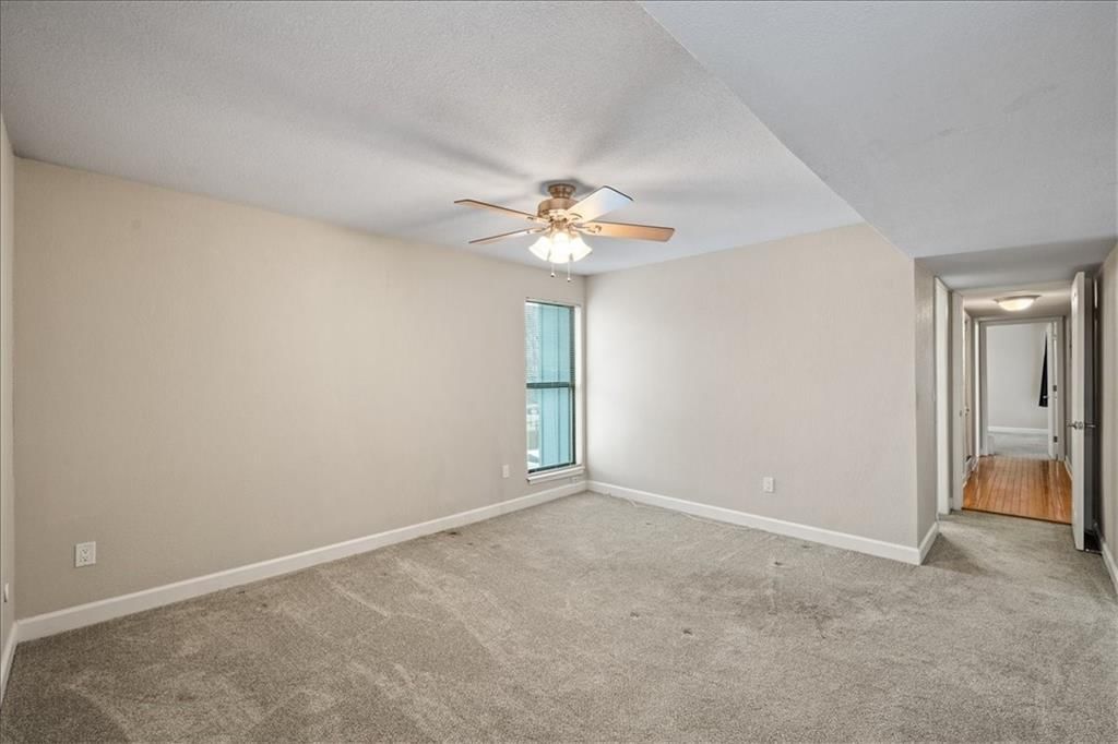 4056 Warwick Boulevard — photo 15