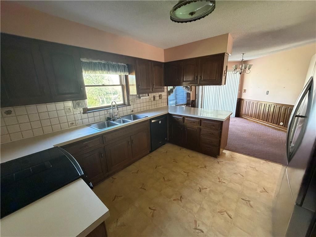 12325 Pinehurst Drive — photo 11