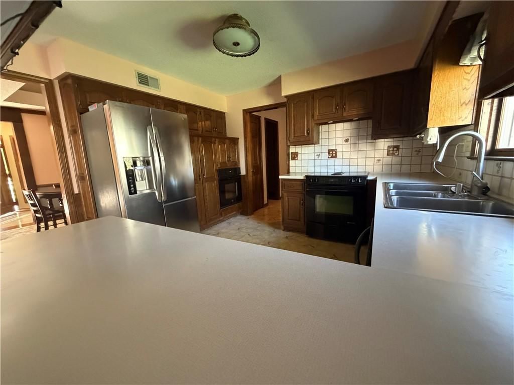 12325 Pinehurst Drive — photo 13