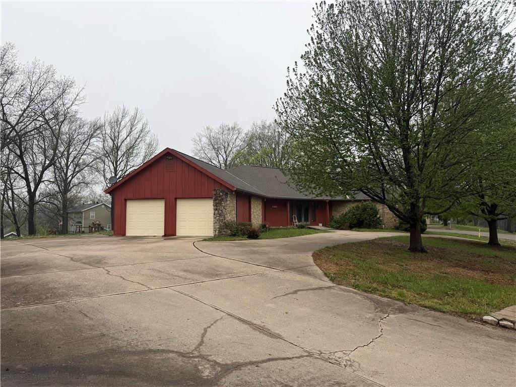 12325 Pinehurst Drive — photo 31