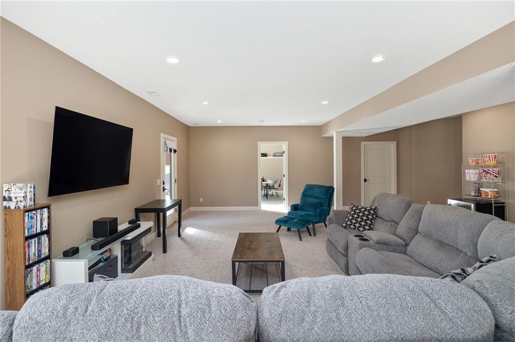 4704 Donnelly Drive — photo 32