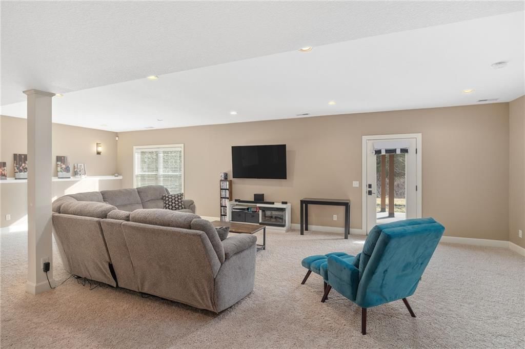 4704 Donnelly Drive — photo 33