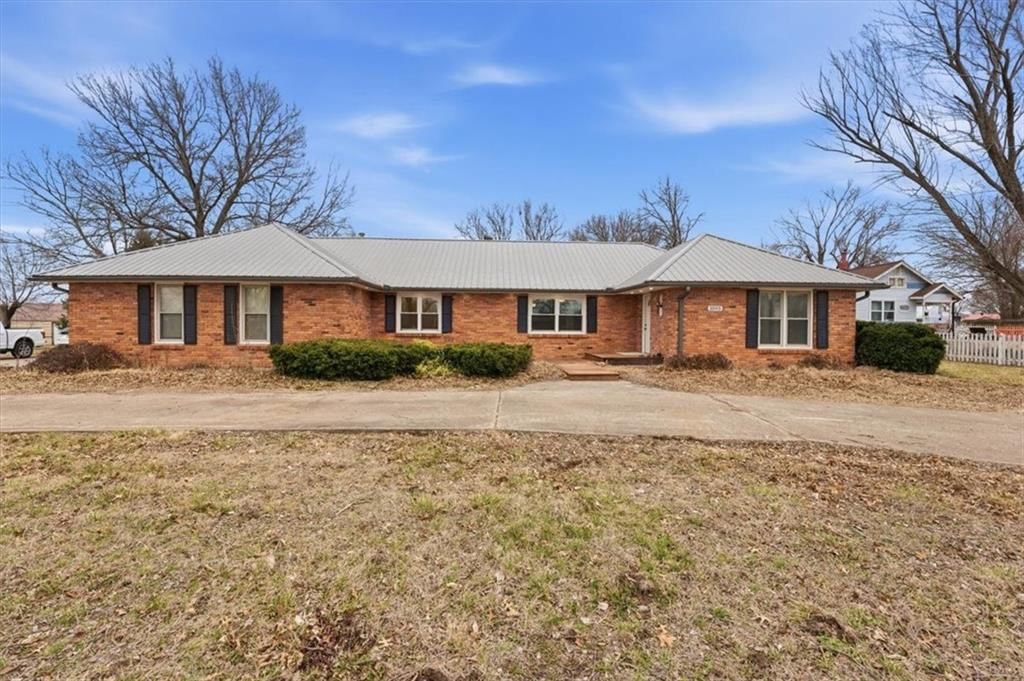 1005 N Old Highway 71 N/A — photo 2