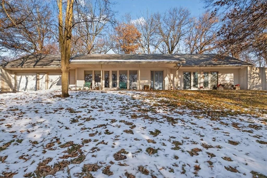 3724 N Perrin Road — photo 2