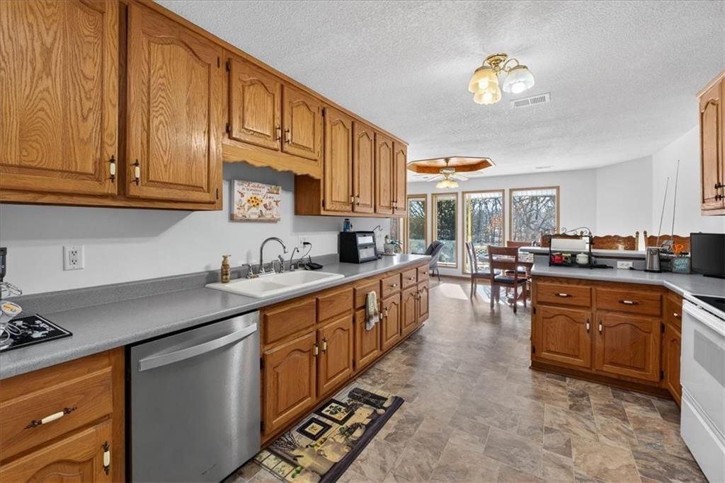3724 N Perrin Road — photo 14