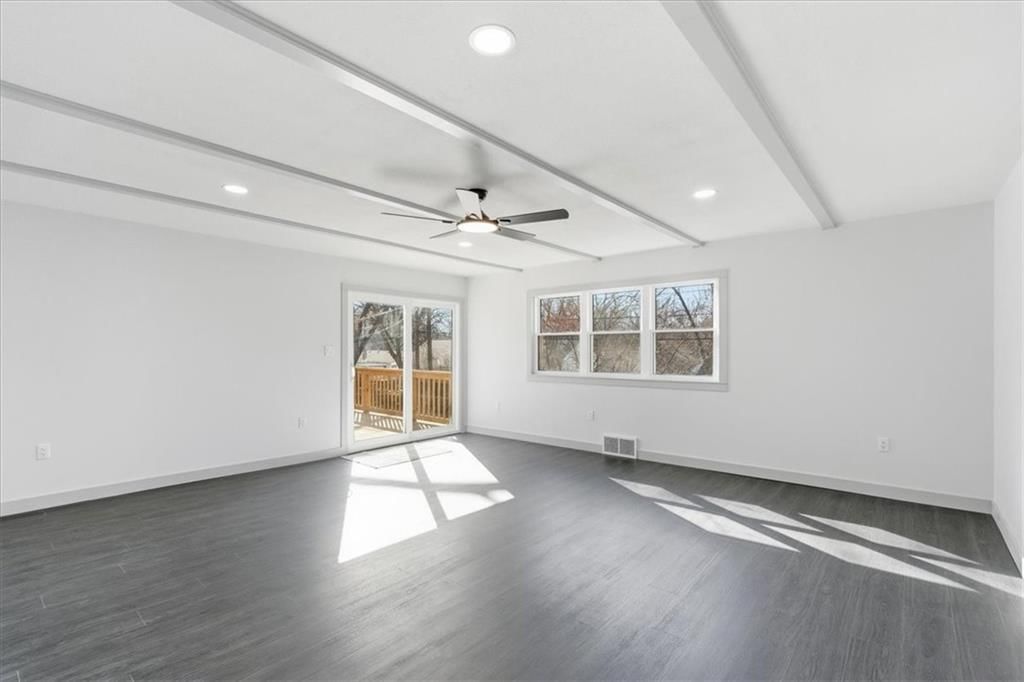 7612 MARYBELLE Lane — photo 17