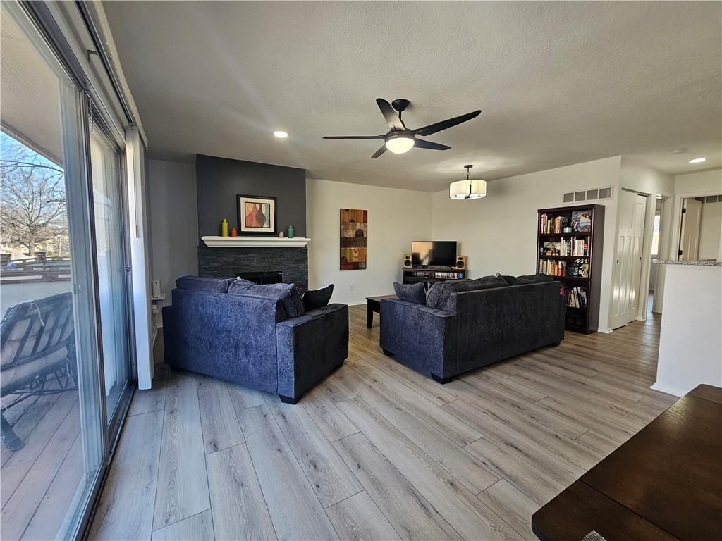 10907 Gillette Street — photo 4