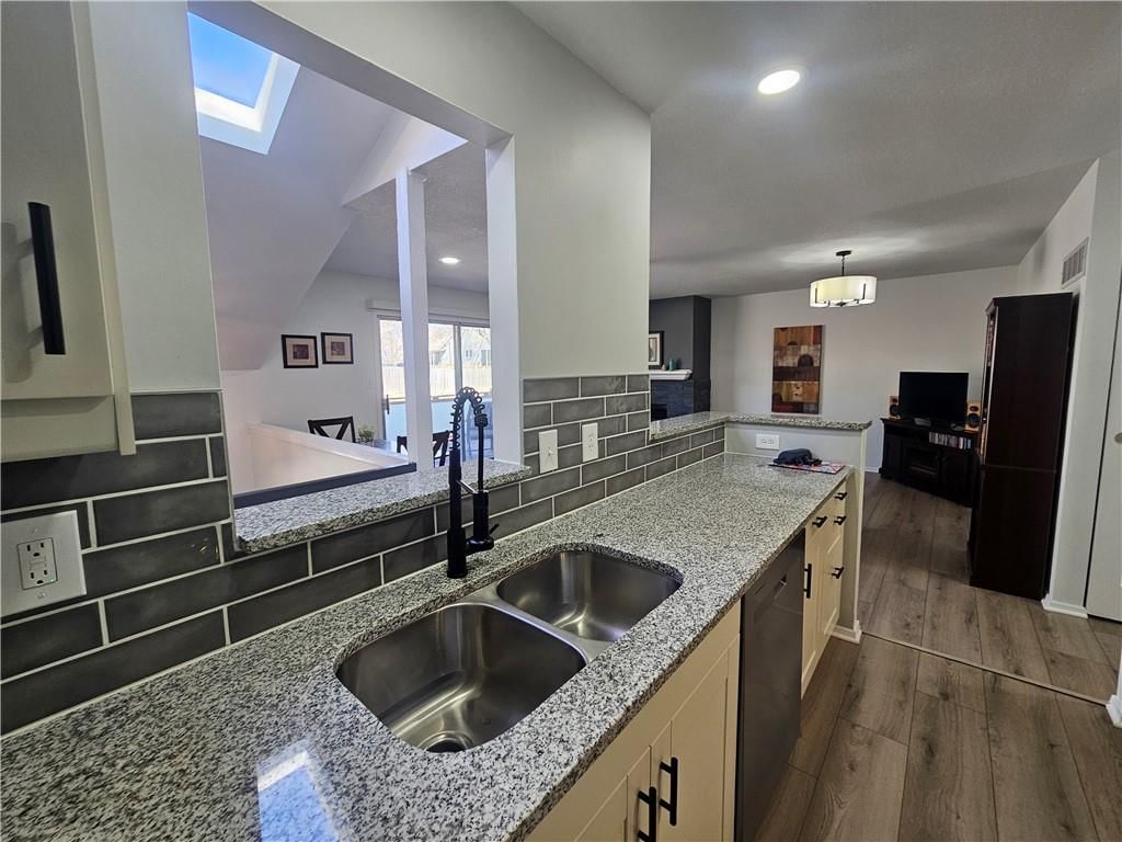 10907 Gillette Street — photo 11