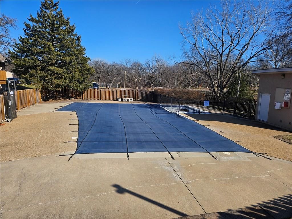10907 Gillette Street — photo 32