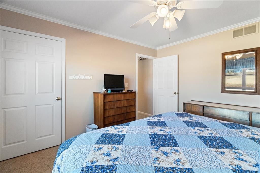 990 Lake Viking Terrace — photo 40